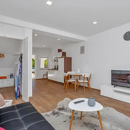 Stina Apartment Makarska